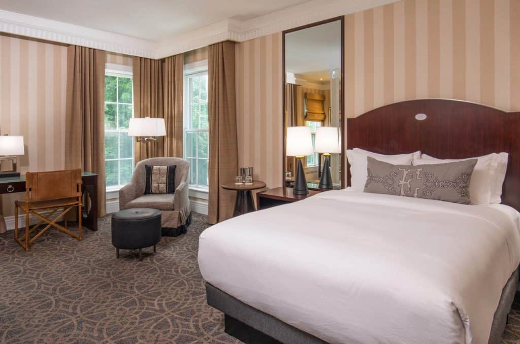 Equinox Golf Resort - Room with Corner View