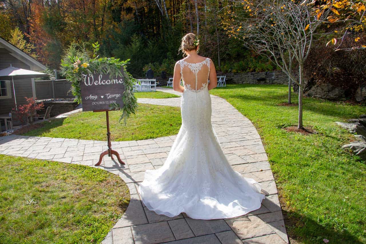 Green Mountain Inn Wedding Photos Bride in Wedding Dress