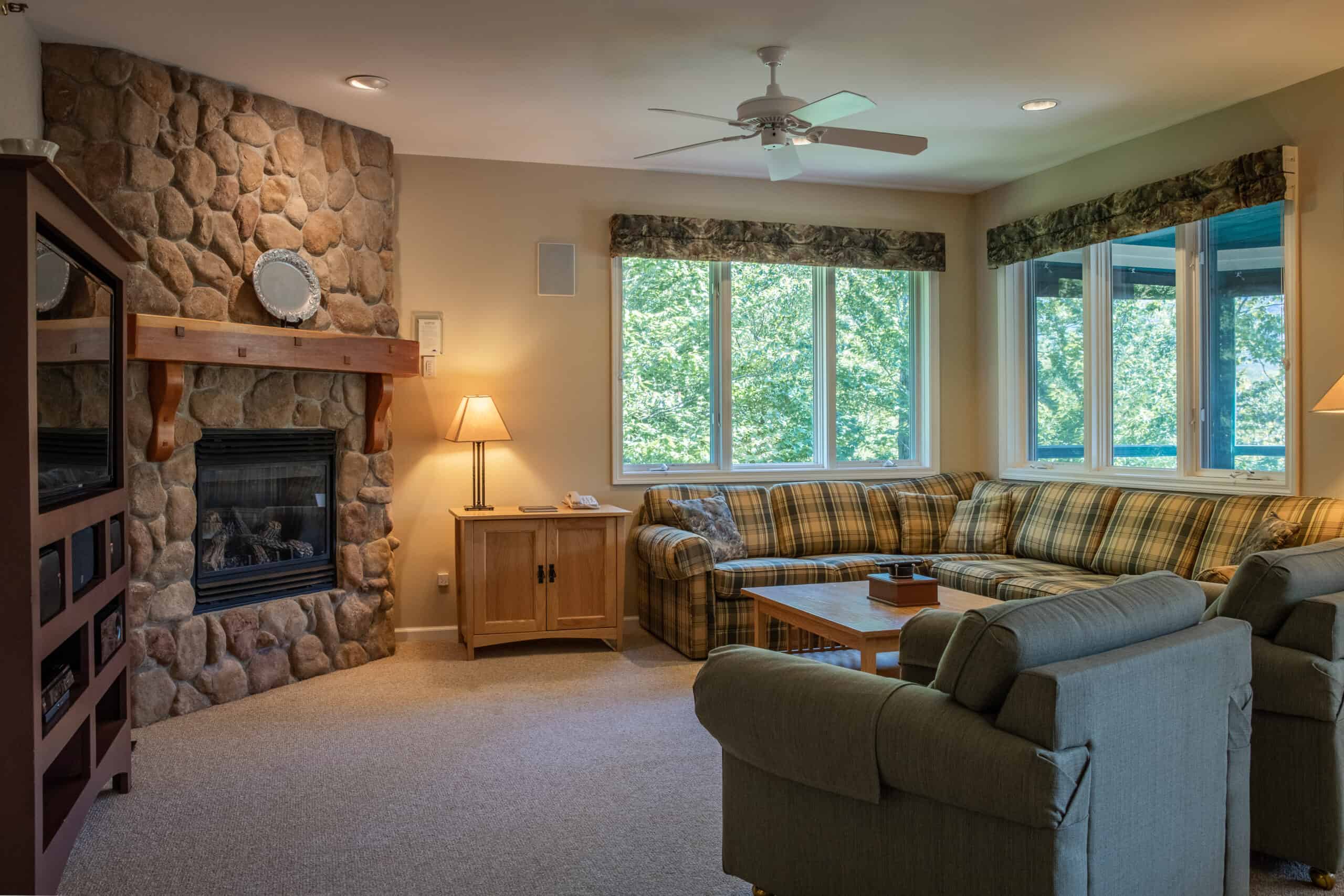 Smugg Kestrels-5-Living-Room