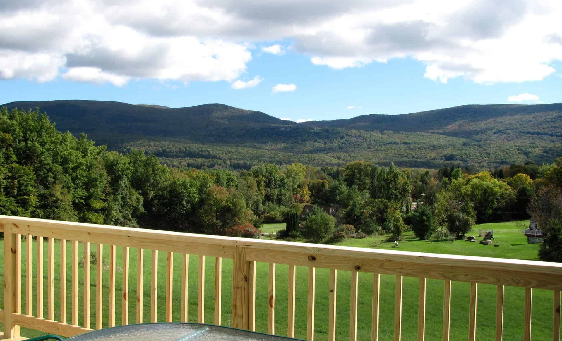 Vermontvacation-rentals.comupperHeader-1920x1166-1