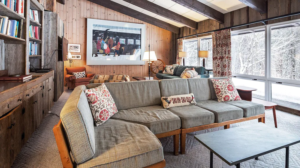 A Walk to Toll Road Ski Lift or A 3 Minute Drive to Ski Resort Snowy Living Room